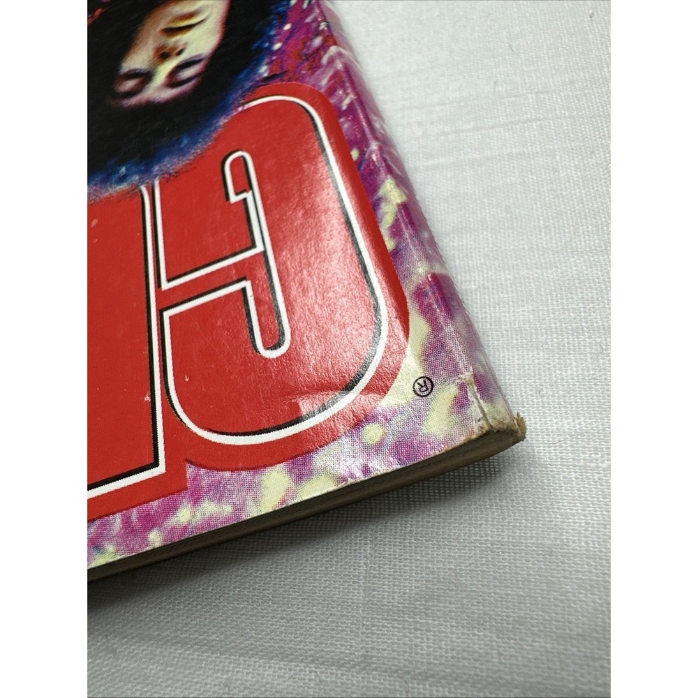 Guitar‎ World (Nov 2000 ) Illustrated Jimi Hendrix Mitch Mitchell Rock Music Y2K - Picture 8 of 11